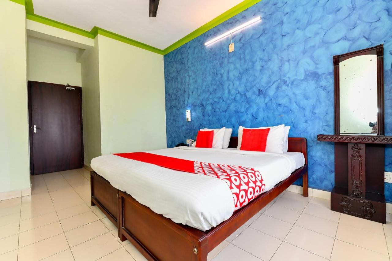 Oyo Flagship 9560 Hotel Bellwether Kochi Exterior foto